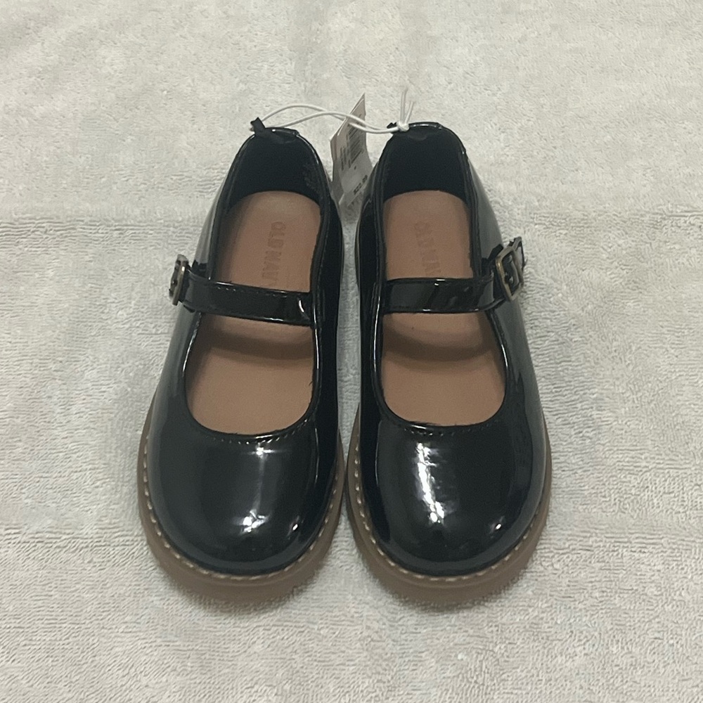 Old Navy - Black Patent Leather Mary-Janes - Size 9 Toddler